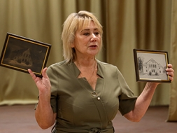 Arnolda Burova lelles iegūs jaunu mājvietu