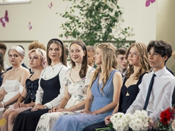 Abās Madonas skolās izskanējuši 9. klašu izlaidumi