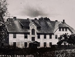 Neparasta skola, neparasts skolotājs