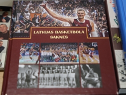 Par basketbola mīlestību, tradīcijām un personībām