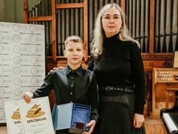 Jauno pianistu panākumi