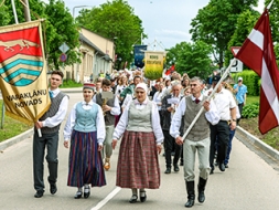 Vērienīgi un sirsnīgi izskanējuši Varakļānu novada svētki