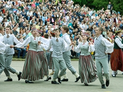 Iedejo Madonas pilsētas svētkus