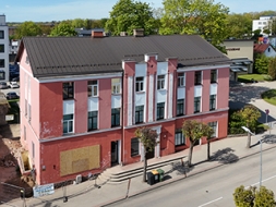 Skolēnu dienesta viesnīcas ēkā notiek būvdarbi