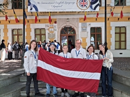 Uzvara komandu sacensībās