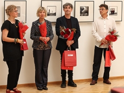 Melnbaltā iedvesmas fotogrāfija Madonas muzejā