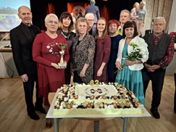 Madonas novada senioru komanda iegūst uzvaras kausu