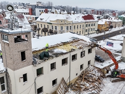 Uzsāk bijušās ugunsdzēsēju depo ēkas nojaukšanu