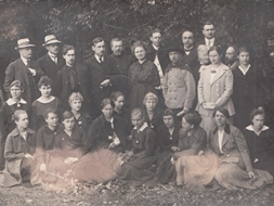 Vidējā izglītība Madonā. 20. gs. 20.—30. gadi