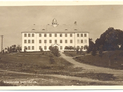 Vidējā izglītība Madonā.  20. gs. 20.—30. gadi