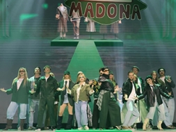 Madonas zaļais koris spridzina