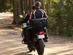Ceļu satiksmē atgriežas motociklisti