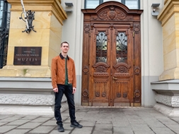 “Manu būtību veido interese pārredzēt pēc iespējas plašāku laukumu”